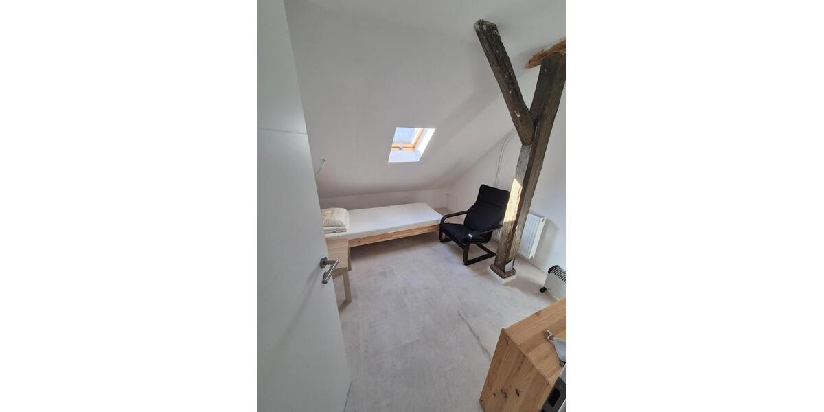 Einfamilienhaus Friedberg (Hessen) - 7 Zimmer, 200 m&sup2;, 4.000&euro; | Angebot:25402163