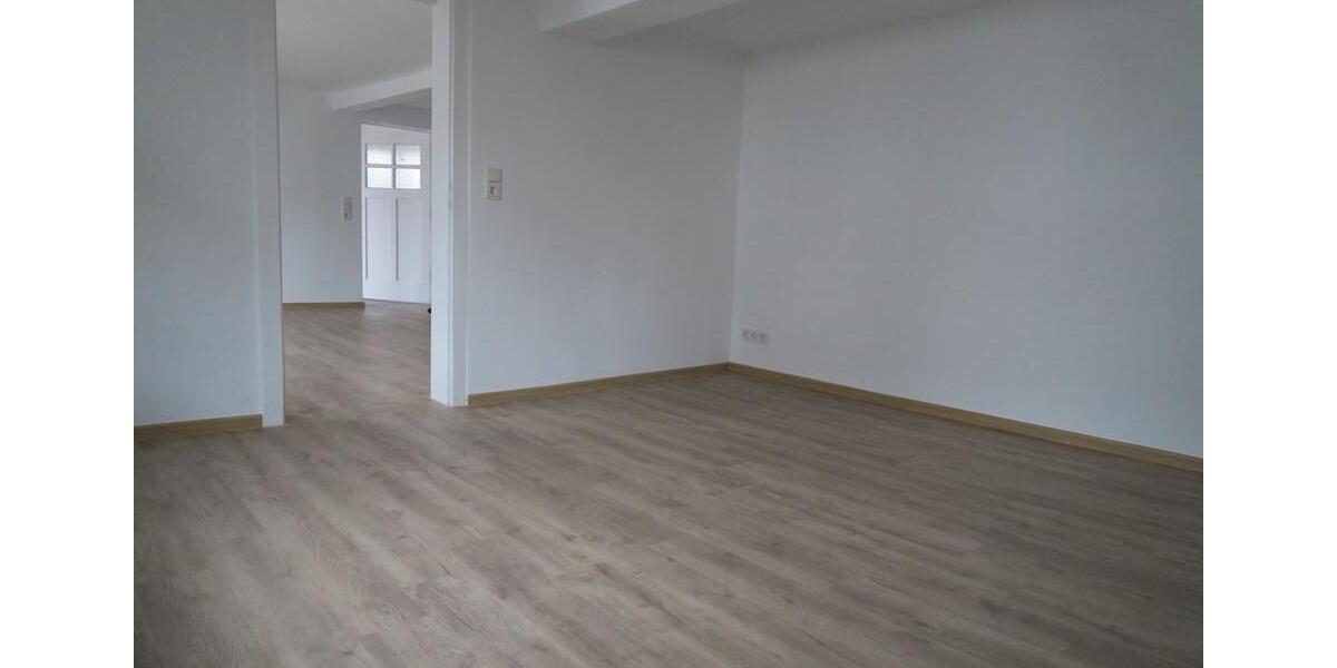 Etagenwohnung Steinbach (Taunus) - 5.5 Zimmer, 130 m&sup2;, 439.000&euro; | Angebot:27528520