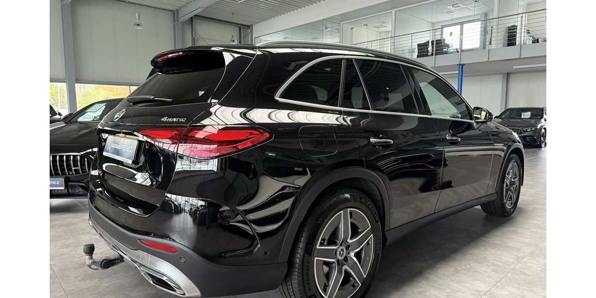 Mercedes-Benz GLC 300 4M AMG PREMIUM STANDHEIZUNG - DISTRONIC! 23.425 km 59.699 &euro; Groß-Umstadt 64823