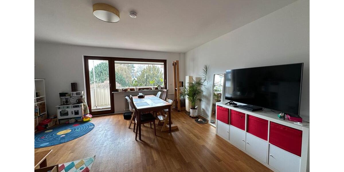 Etagenwohnung Frankfurt am Main Ginnheim - 3 Zimmer, 81 m&sup2;, 1.100&euro; | Angebot:26013344