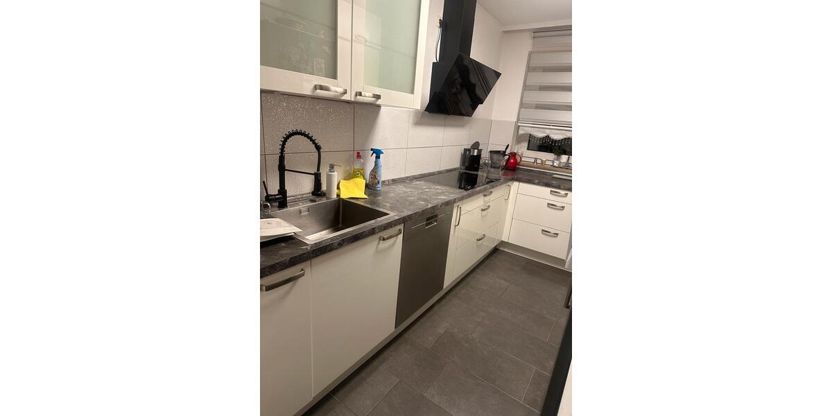 Etagenwohnung Frankfurt am Main Nied - 3 Zimmer, 86 m&sup2;, 1.400&euro; | Angebot:25853910