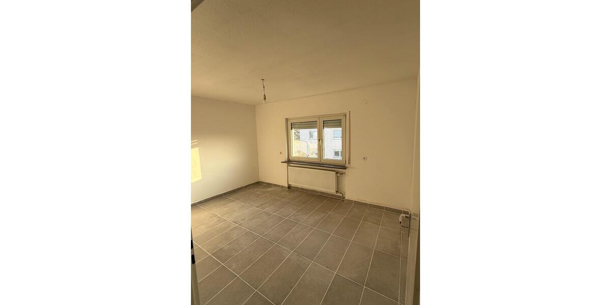 Maisonettenwohnung Karben - 3 Zimmer, 130 m&sup2;, 1.100&euro; | Angebot:25929751