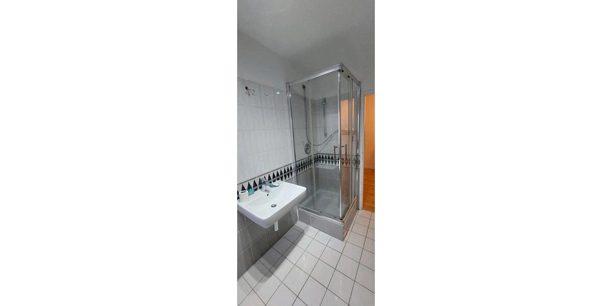 Etagenwohnung Frankfurt am Main Oberrad - 2 Zimmer, 77 m&sup2;, 1.290&euro; | Angebot:25792464