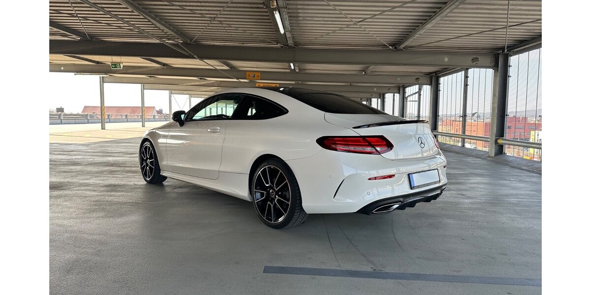 Mercedes-Benz c300 124.000 km 30.000 &euro; Goldbach 63773