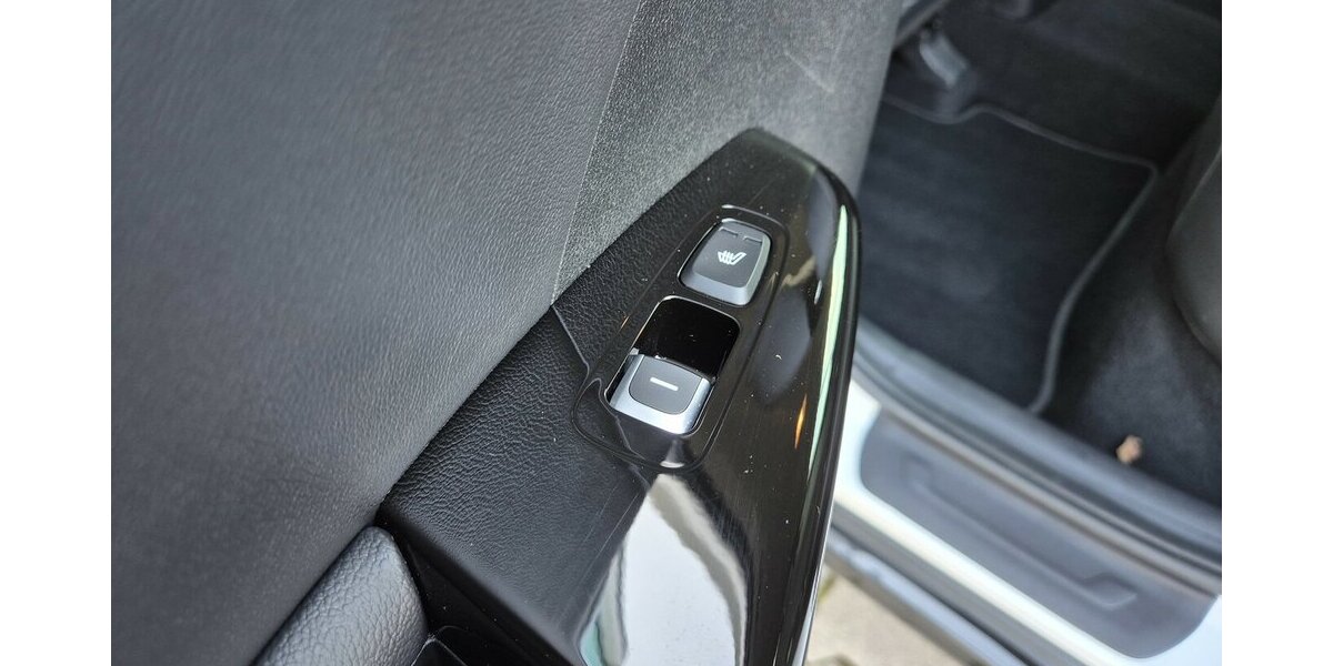 Kia Sportage Black Edition 4WD Automatik, AHK, Leder, 28.421 km 24.890 &euro; Rodgau 63110