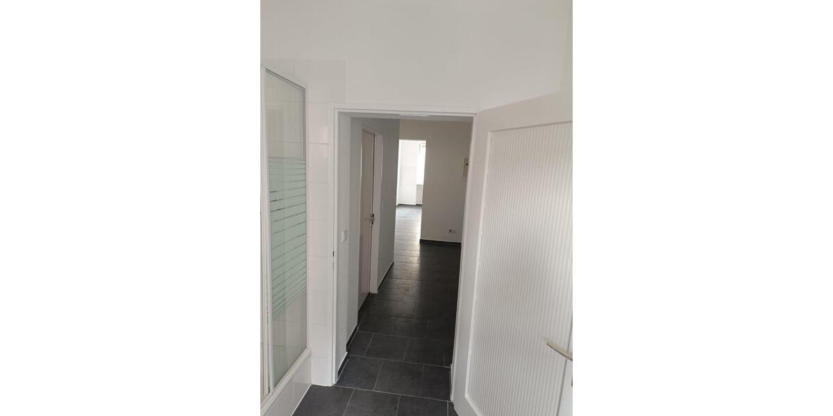 Hochparterre Offenbach am Main Hafen - 2 Zimmer, 65 m&sup2;, 1.015&euro; | Angebot:25803252