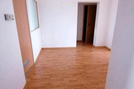 Wohnung Aschaffenburg Damm - 3 Zimmer, 87 m&sup2;, 950&euro; | Angebot:25941804