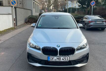 BMW 218 270.000 km 6.900 &euro; Offenbach 63071