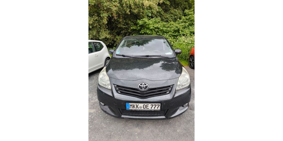 Toyota Verso 263.000 km 2.500 &euro; Maintal 63477