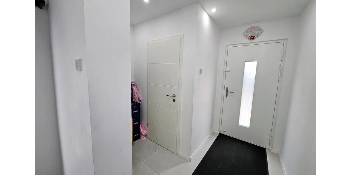 Doppelhaushälfte Rosbach vor der Höhe - 6 Zimmer, 150 m&sup2;, 750.000&euro; | Angebot:24497272