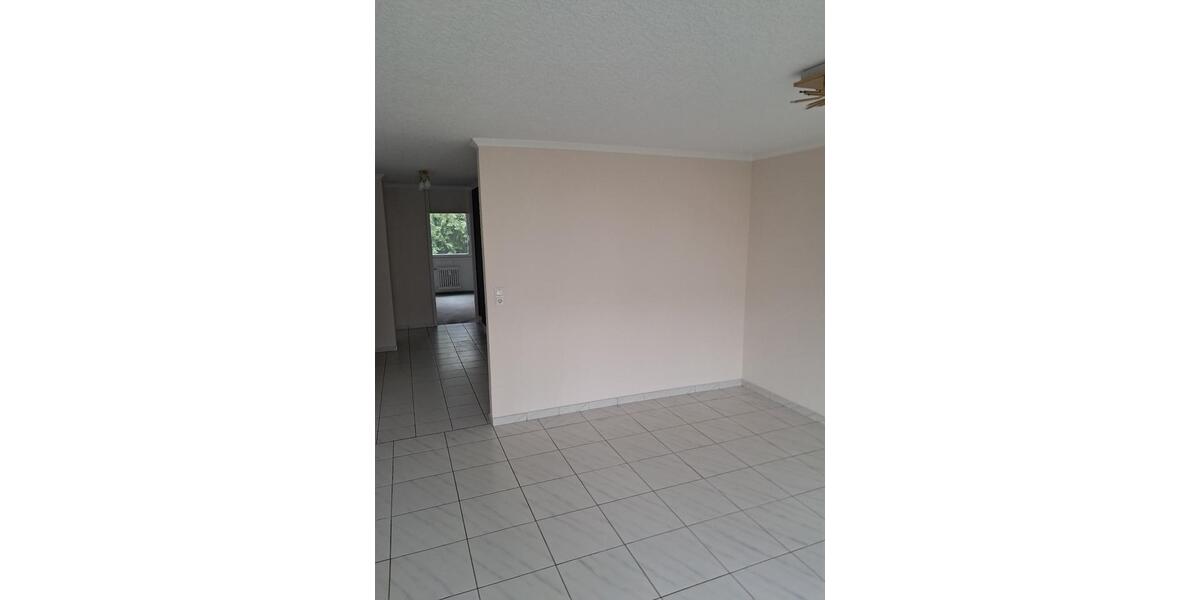 Etagenwohnung Schwalbach am Taunus - 3 Zimmer, 82 m&sup2;, 280.000&euro; | Angebot:25306281