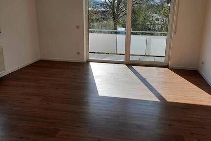 Wohnung Glauburg - 4 Zimmer, 81 m&sup2;, 695&euro; | Angebot:26041323