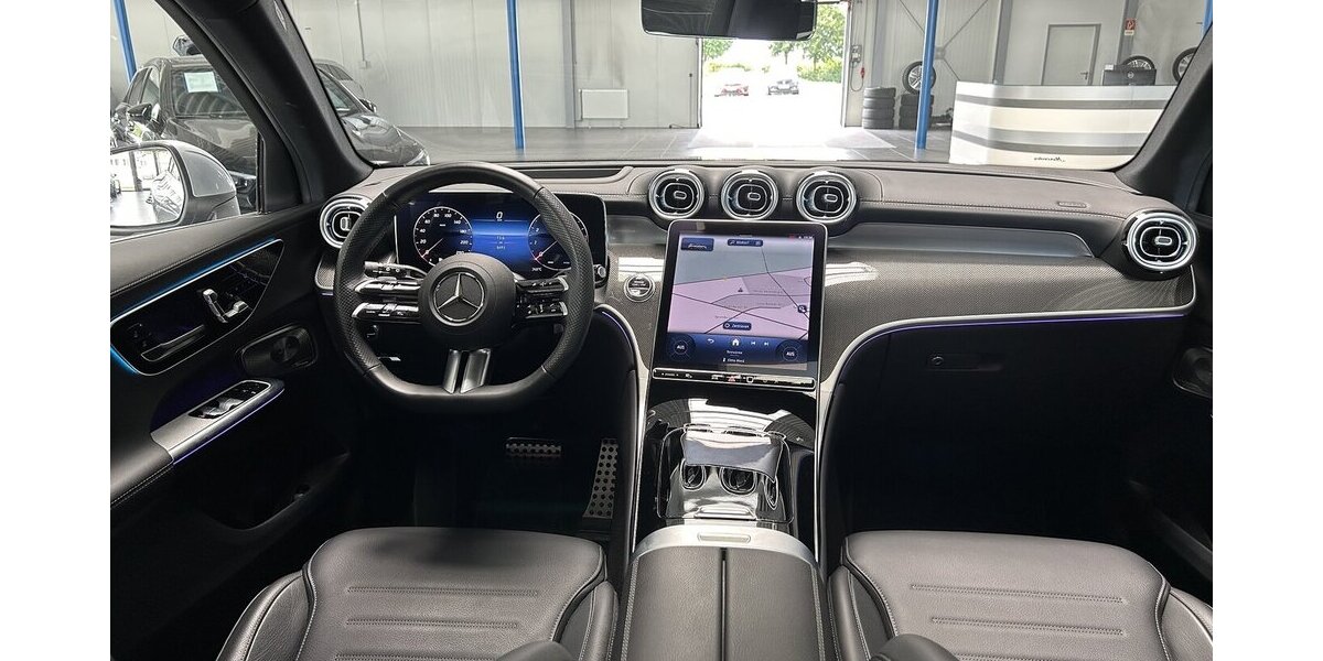 Mercedes-Benz GLC 300 4M AMG PREMIUM + DISTRONIC-PANORAMA-19´´ 8.479 km 58.280 &euro; Groß-Umstadt 64823