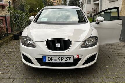 Seat Leon 97.907 km 3.200 &euro; Offenbach a.M. 63067