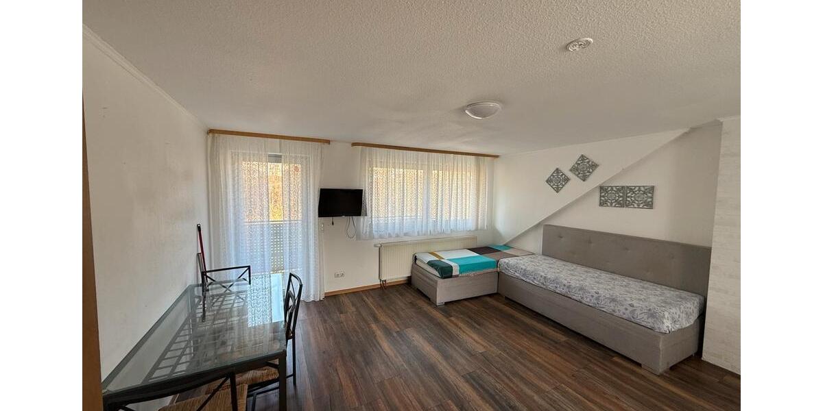 Etagenwohnung Bad Homburg vor der Höhe Gonzenheim - 2 Zimmer, 80 m&sup2;, 1.200&euro; | Angebot:25295602