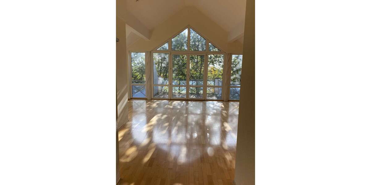 Etagenwohnung Kronberg Oberhöchstadt - 4 Zimmer, 107 m&sup2;, 1.650&euro; | Angebot:26645937