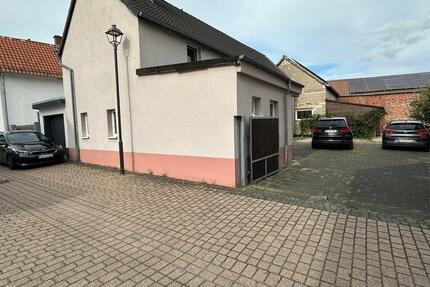 Haus Florstadt - 3 Zimmer, 113 m&sup2;, 1.350&euro; | Angebot:27620678