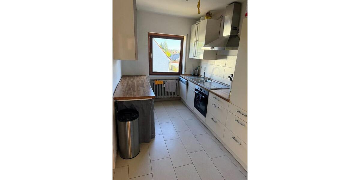 Etagenwohnung Rödermark - 3 Zimmer, 100 m&sup2;, 1.150&euro; | Angebot:27583823