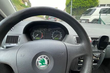Skoda Fabia 133.000 km 2.500 &euro; Glattbach 63864