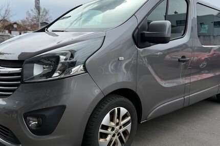 Opel Vivaro 260.207 km 8.999 &euro; Frankfurt am Main 60386