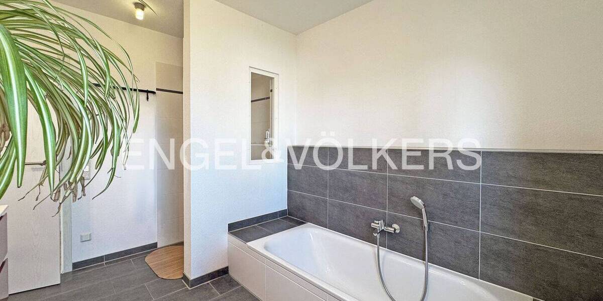 Einfamilienhaus Bad Nauheim Schwalheim - 6 Zimmer, 145 m&sup2;, 765.000&euro; | Angebot:26016975