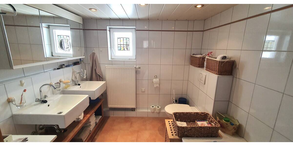 Doppelhaushälfte Langenselbold - 5 Zimmer, 136 m&sup2;, 219.000&euro; | Angebot:26585300