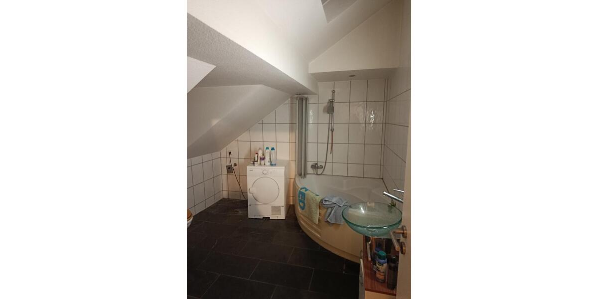 Dachgeschoßwohnung Offenbach am Main - 1.5 Zimmer, 64 m&sup2;, 890&euro; | Angebot:25658957