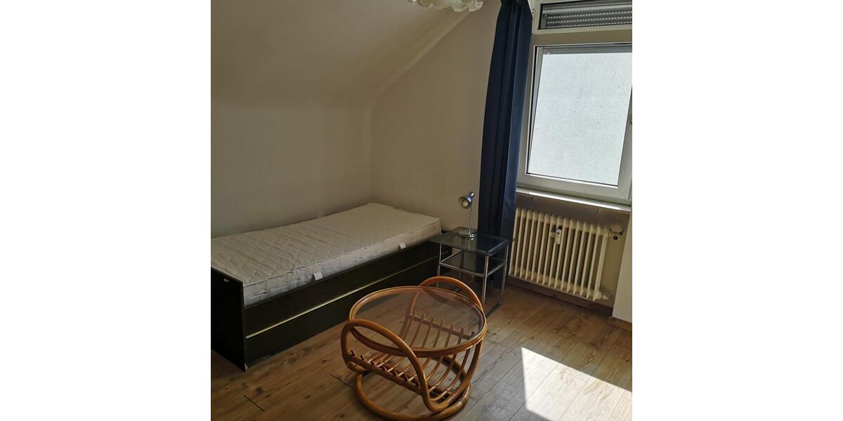 Dachgeschoßwohnung Frankfurt am Main Oberrad - 1 Zimmer, 14 m&sup2;, 450&euro; | Angebot:25959570