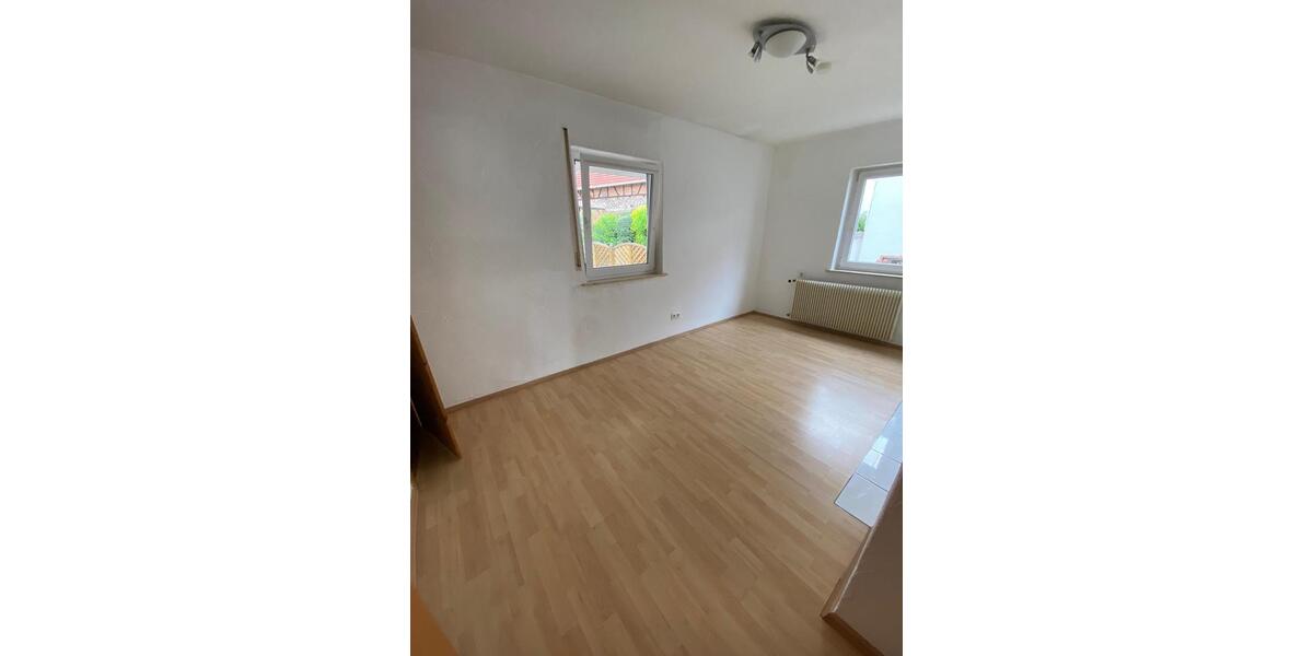 Etagenwohnung Goldbach - 3.5 Zimmer, 90 m&sup2;, 800&euro; | Angebot:25948034