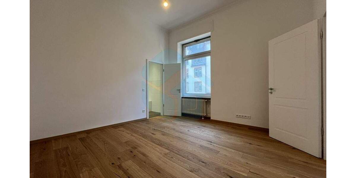 Etagenwohnung Frankfurt Sachsenhausen - 5 Zimmer, 160 m&sup2;, 3.000&euro; | Angebot:25734441