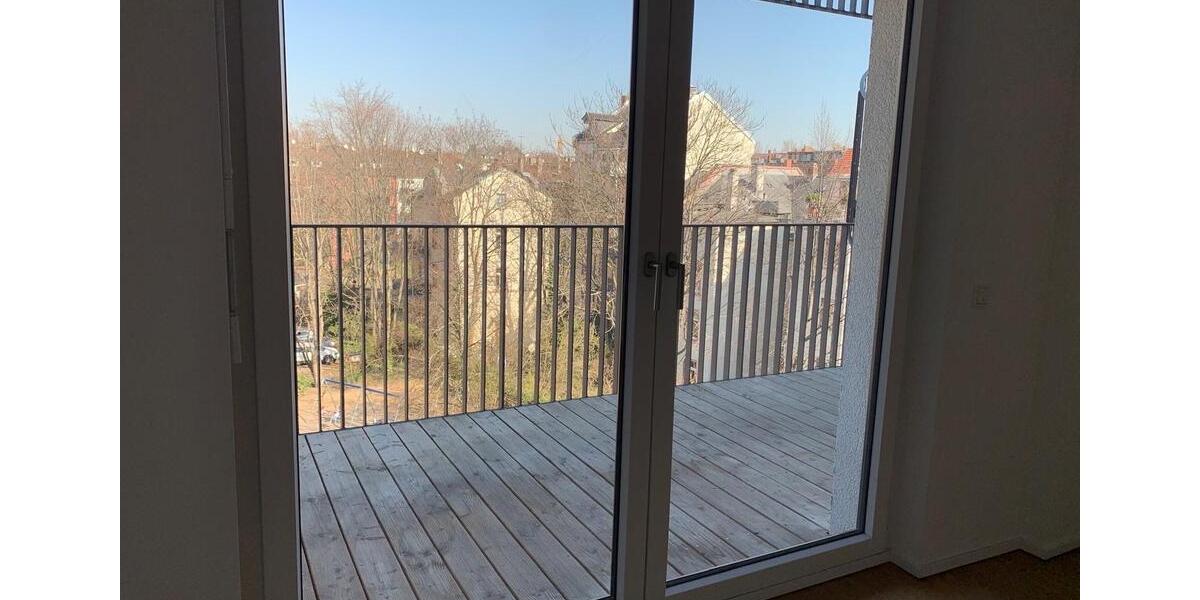 Terrassenwohnung Frankfurt am Main Ostend - 2 Zimmer, 83 m&sup2;, 1.791&euro; | Angebot:25887659