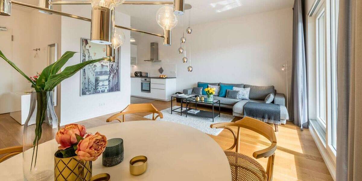 Etagenwohnung Frankfurt am Main Bahnhofsviertel - 2 Zimmer, 65 m&sup2;, 2.290&euro; | Angebot:26064210