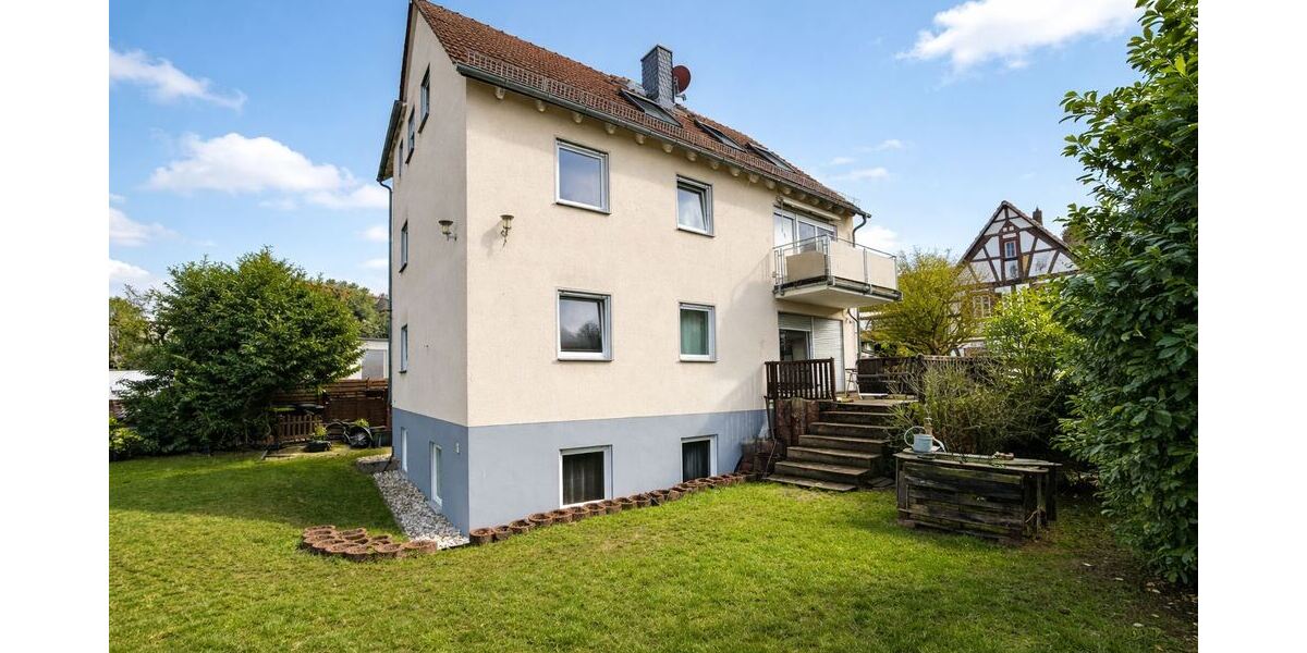 Karben: Modernes 3-Familienhaus im alten Ortskern von Petterweil - Mehrfamilienhaus, Wohnhaus Karben | Angebot:25444335