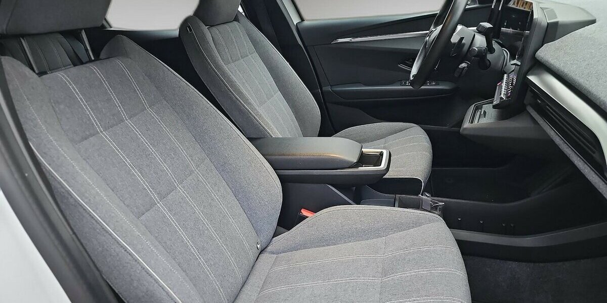 Renault Megane E-Tech Electric Equilibr+ 16300 .- Netto 21.313 km 19.397 &euro; Schwalbach/Taunus 65824