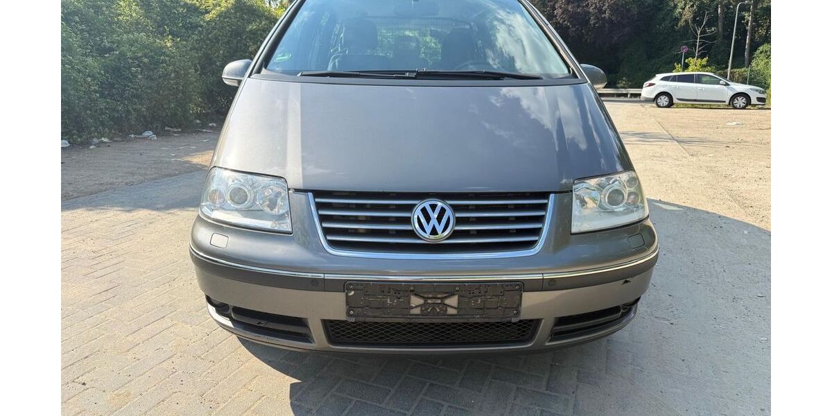 VW Sharan 270.694 km 3.650 &euro; Frankfurt 60439