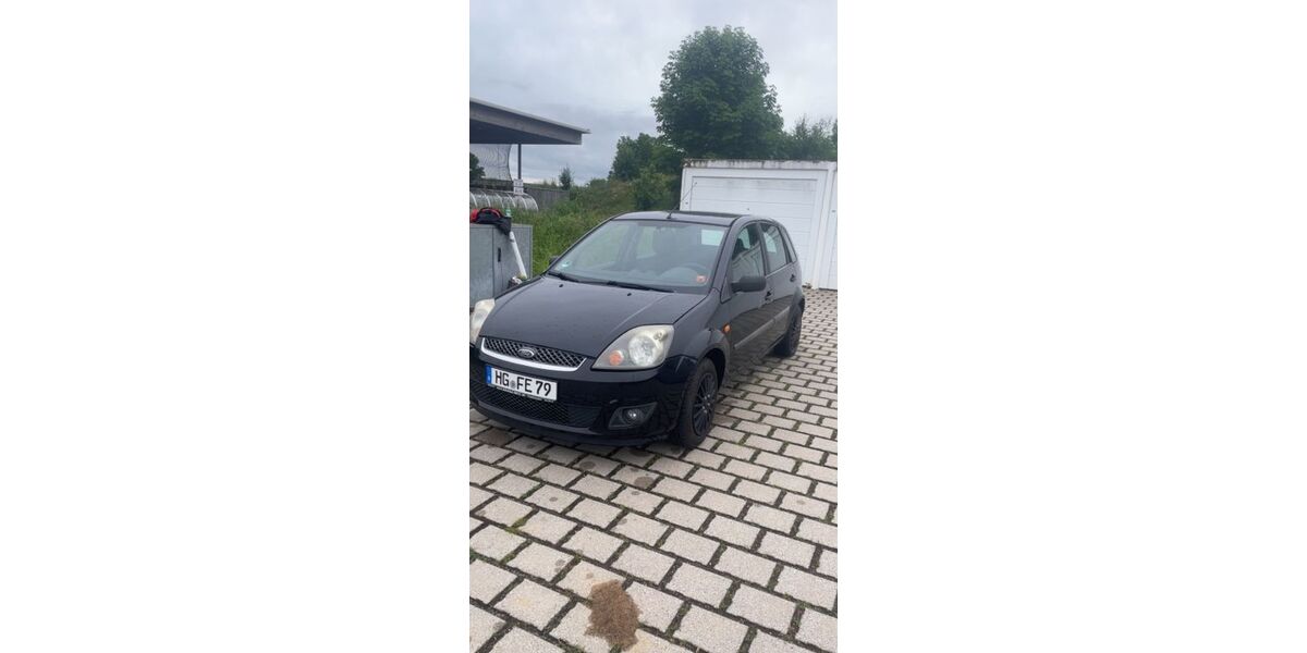 Ford Fiesta 129.000 km 2.600 &euro; Friedrichsdorf 61381