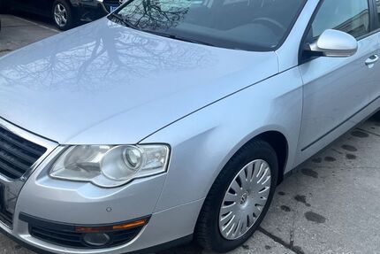 VW Passat Variant 50.000 km 9.990 &euro; Dreieich 63303