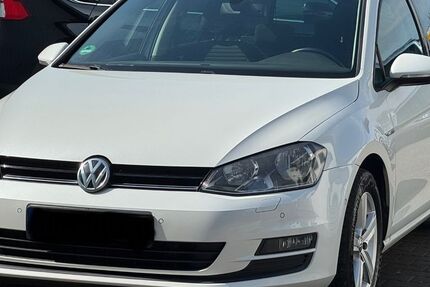 VW Golf 219.000 km 7.999 &euro; Offenbach am Main 63075