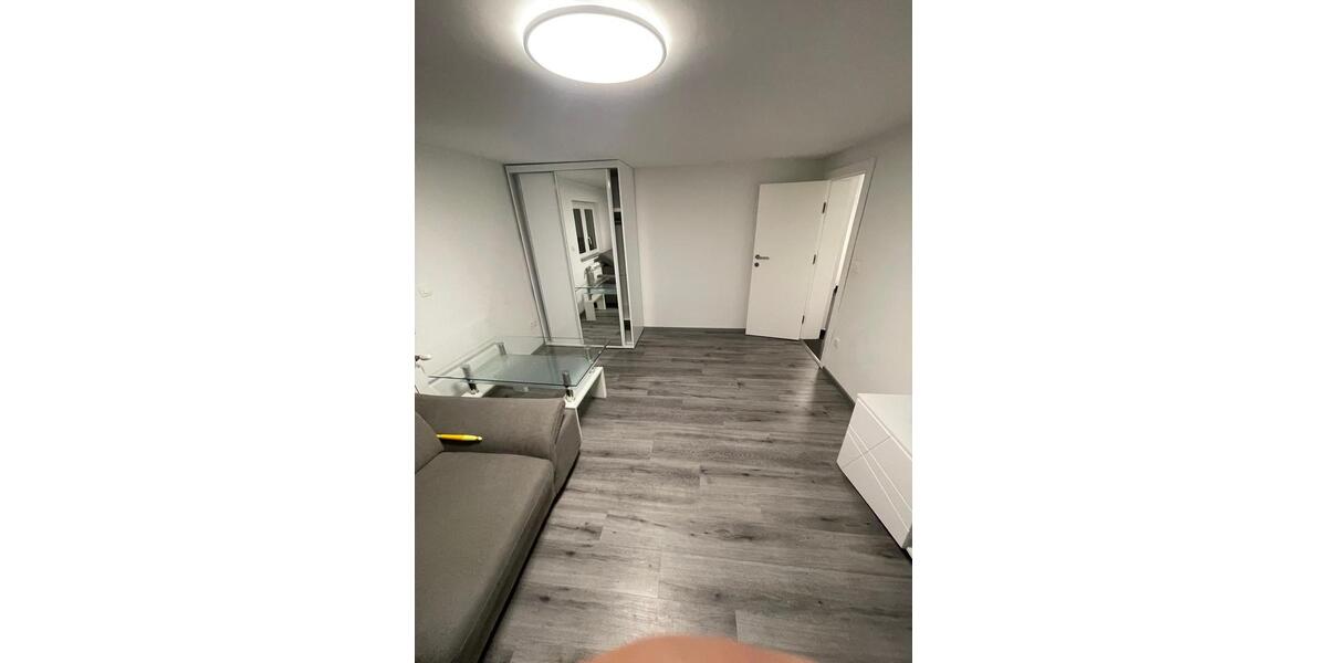Etagenwohnung Eschborn - 3 Zimmer, 90 m&sup2;, 1.250&euro; | Angebot:25255563
