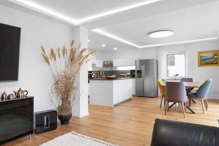 Haus Kahl am Main - 9 Zimmer, 248 m&sup2;, 949.000&euro; | Angebot:25690943