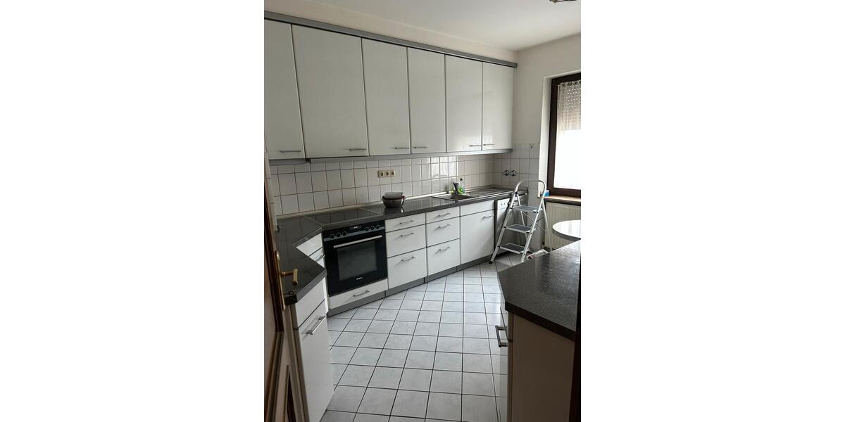 Etagenwohnung Frankfurt am Main Ost - 3 Zimmer, 86 m&sup2;, 1.300&euro; | Angebot:25965240