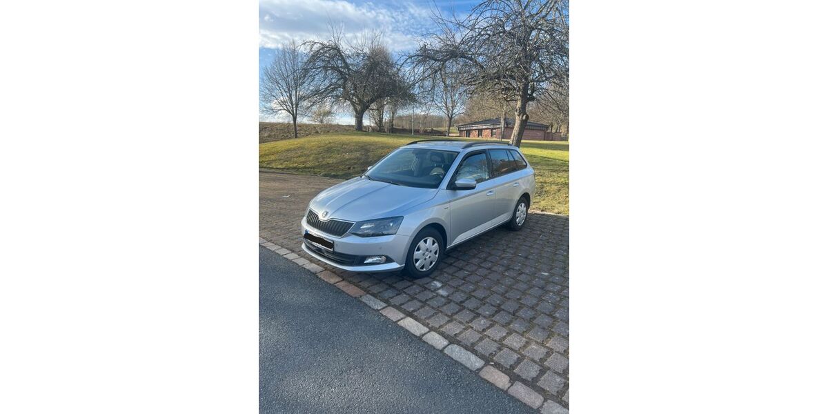 Skoda Fabia 33.600 km 10.200 &euro; Hösbach 63768