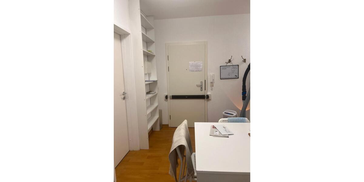 Etagenwohnung Frankfurt am Main Mitte-West - 6 Zimmer, 23 m&sup2;, 480&euro; | Angebot:23793936