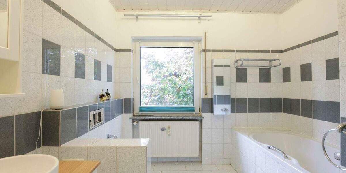 Mehrfamilienhaus, Wohnhaus Büdingen Calbach - 9 Zimmer, 495.000&euro; | Angebot:25900440