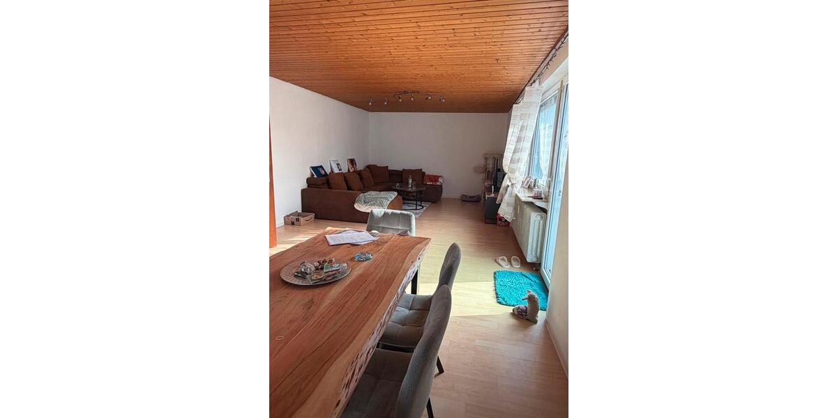 Etagenwohnung Großkrotzenburg - 3 Zimmer, 82 m&sup2;, 1.200&euro; | Angebot:25161506