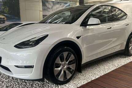 Tesla Model Y 28.382 km 36.950 &euro; Dieburg 64807
