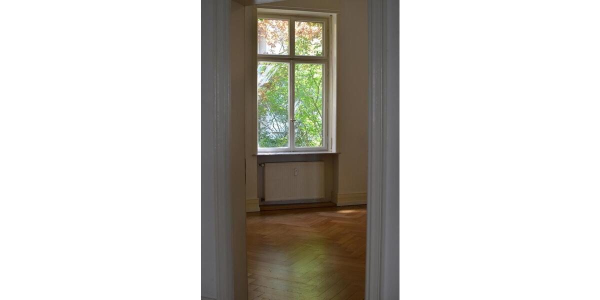Hochparterre Frankfurt am Main Bockenheim - 3 Zimmer, 95 m&sup2;, 2.250&euro; | Angebot:25945216