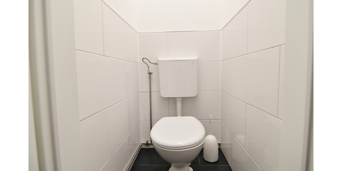 RESERVIERT! Ein bis drei Räume, Empfang, WC + Teeküche... frisch renoviert extra für Sie! - Gewerbeobjekt Frankfurt Gutleutviertel | Angebot:26339465