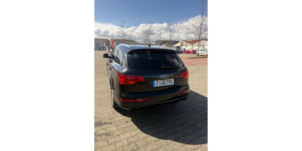 Audi Q7 240.000 km 9.400 &euro; Frankfurt 60435
