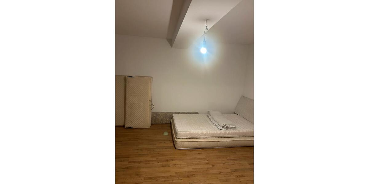 Doppelhaushälfte Altenstadt - 3 Zimmer, 3 m&sup2;, 1.000&euro; | Angebot:27618271
